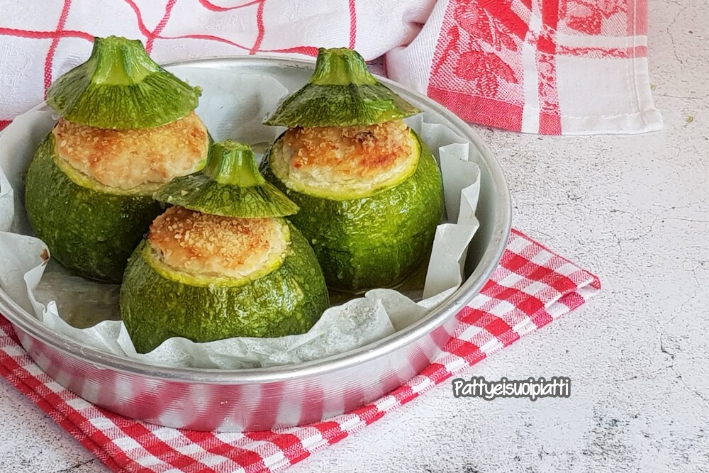 ronde courgettes gevuld met tonijn en ricotta