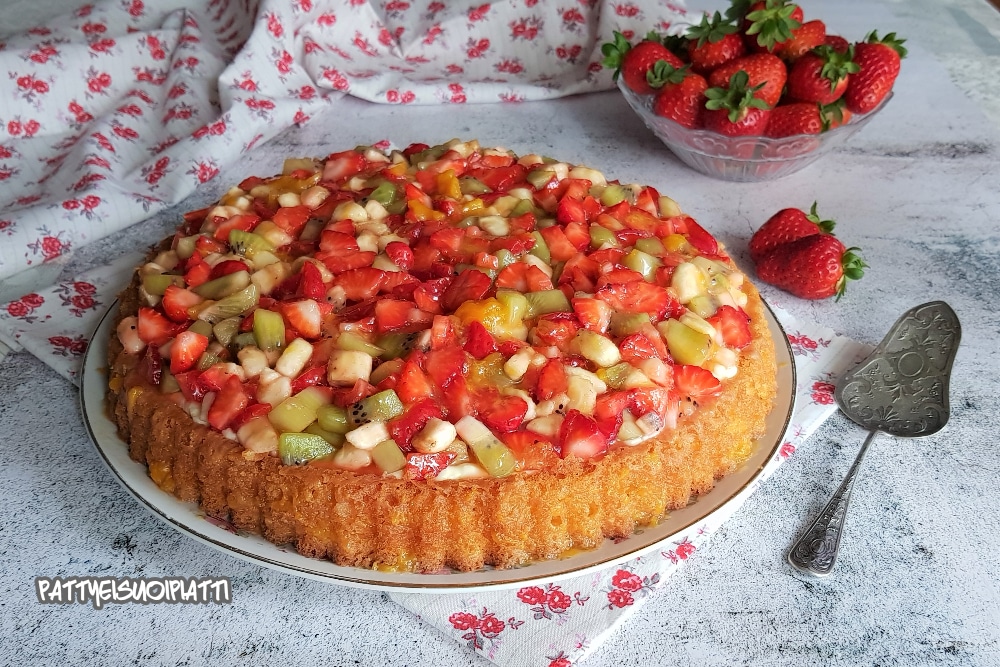 zachte taart met fruitsalade