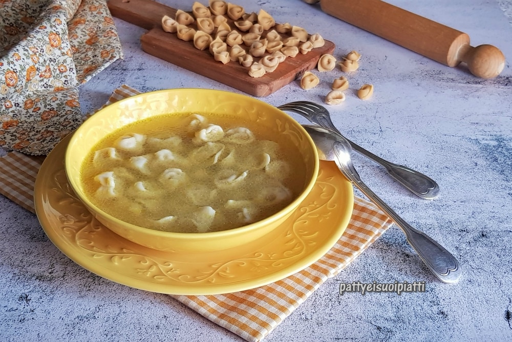 tortellini in bouillon