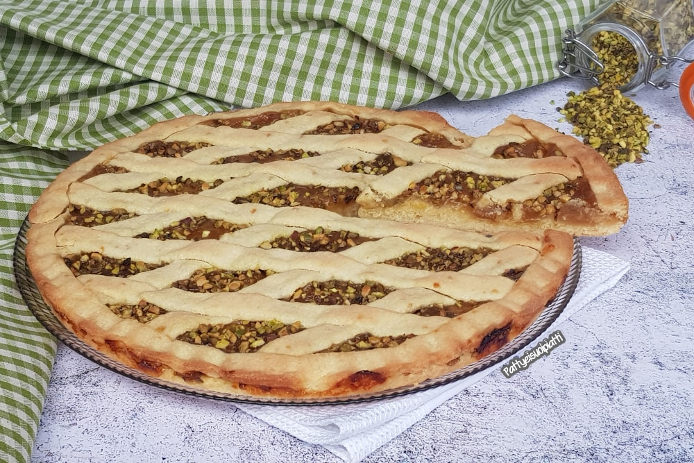 taart met peren en pistachenootjes