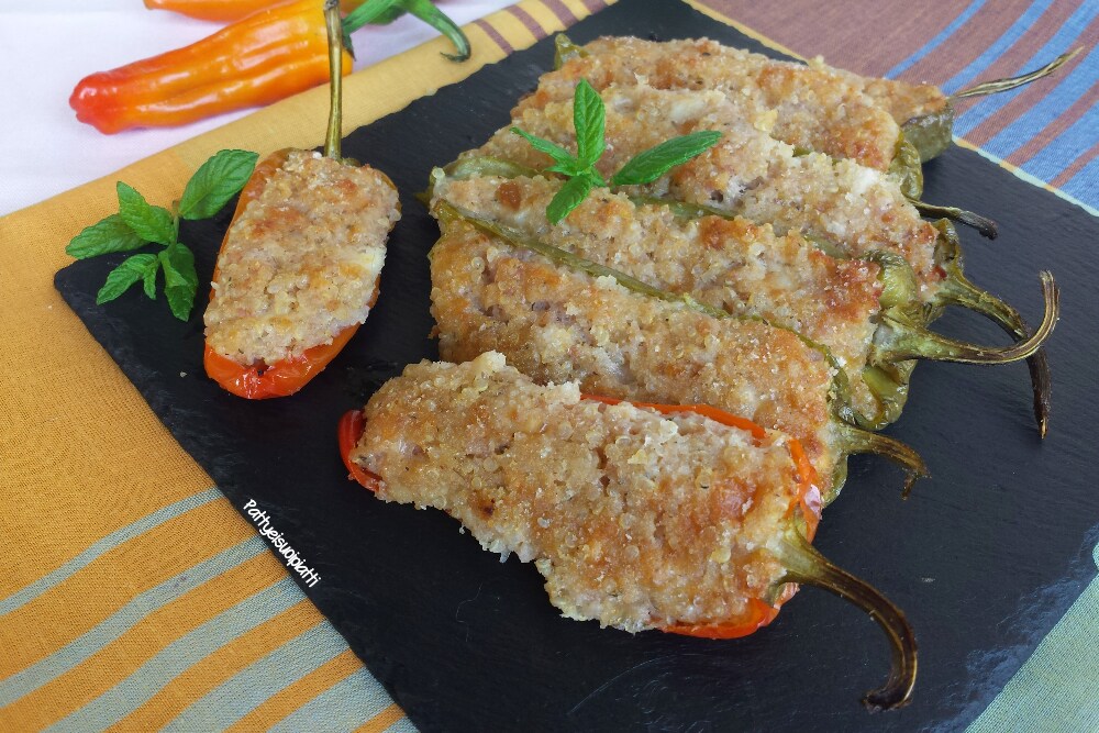 gevulde friggitelli met quinoa, ham en kaas