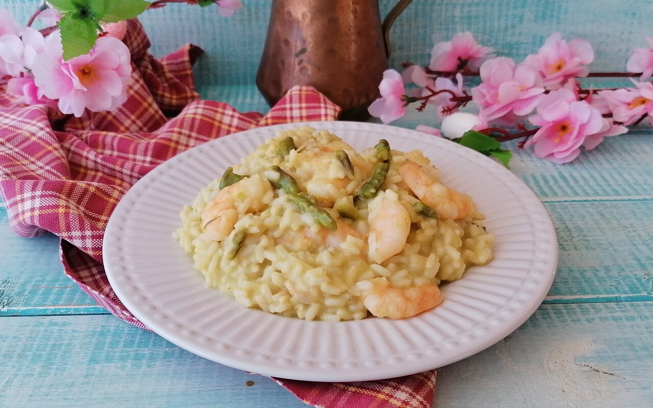 ROMIGE EN DEFTIGE RISOTTO MET GAMBA’S EN ASPERGES