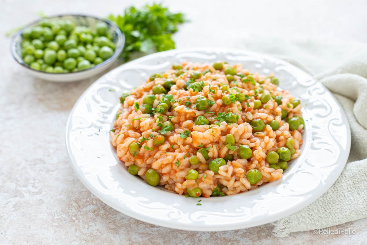 Risotto met erwten en tomaat