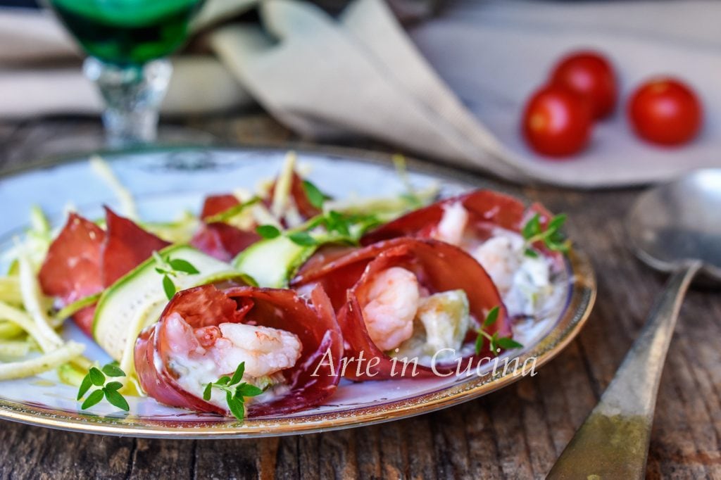 Rolletjes van bresaola, courgette en garnalen, vickyart kunst in de keuken