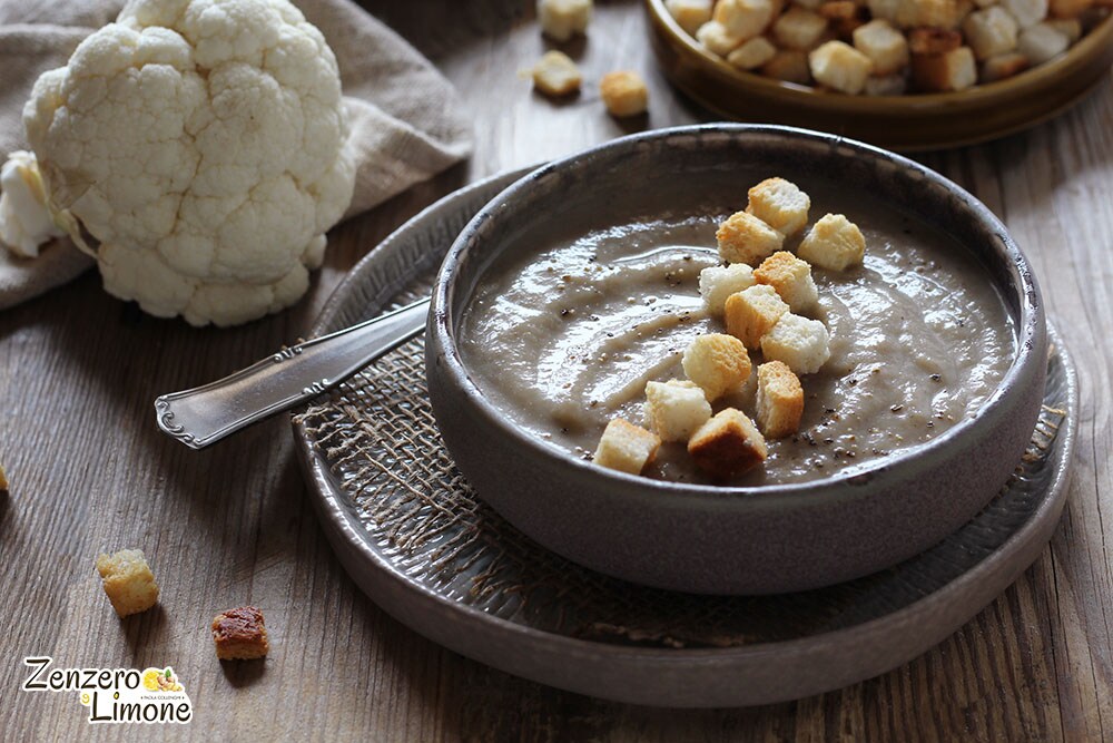 Romige soep van champignons en bloemkool