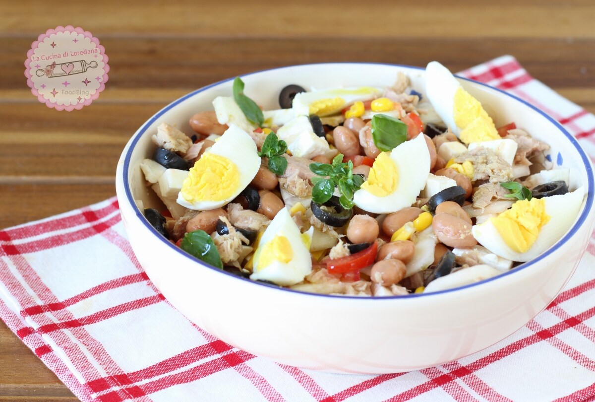 SALADE MET BONEN, TONIJN EN HARDGEKOOKTE EIEREN het zomergerecht