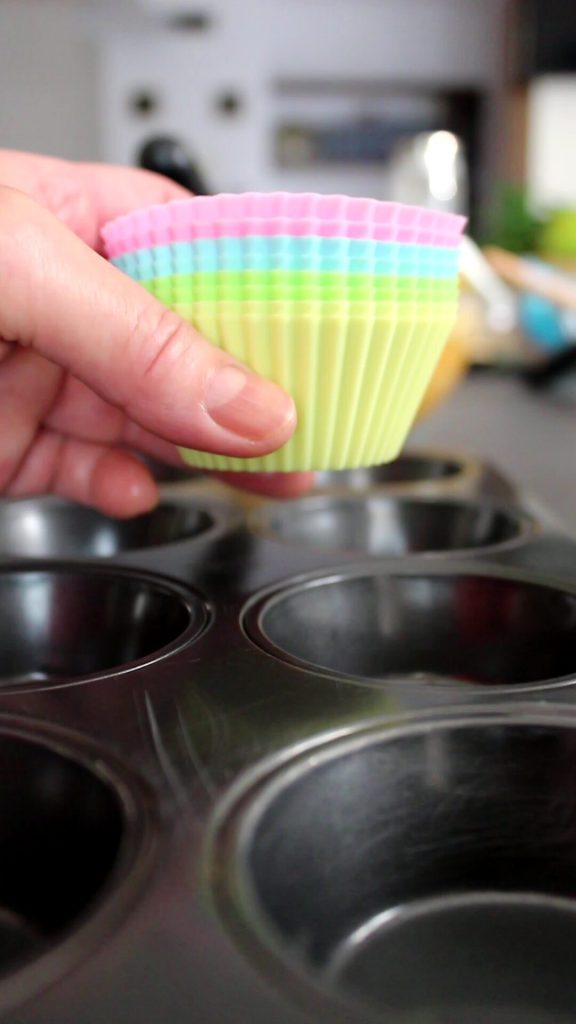 cupcake en muffin bakvorm met siliconen bakvormpjes om Halloween-pompoenen te bakken