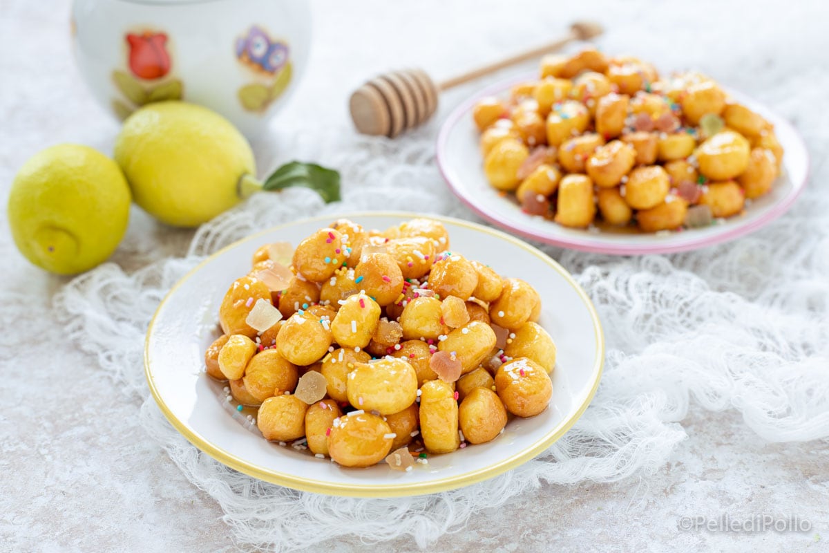 Struffoli in heteluchtfriteuse
