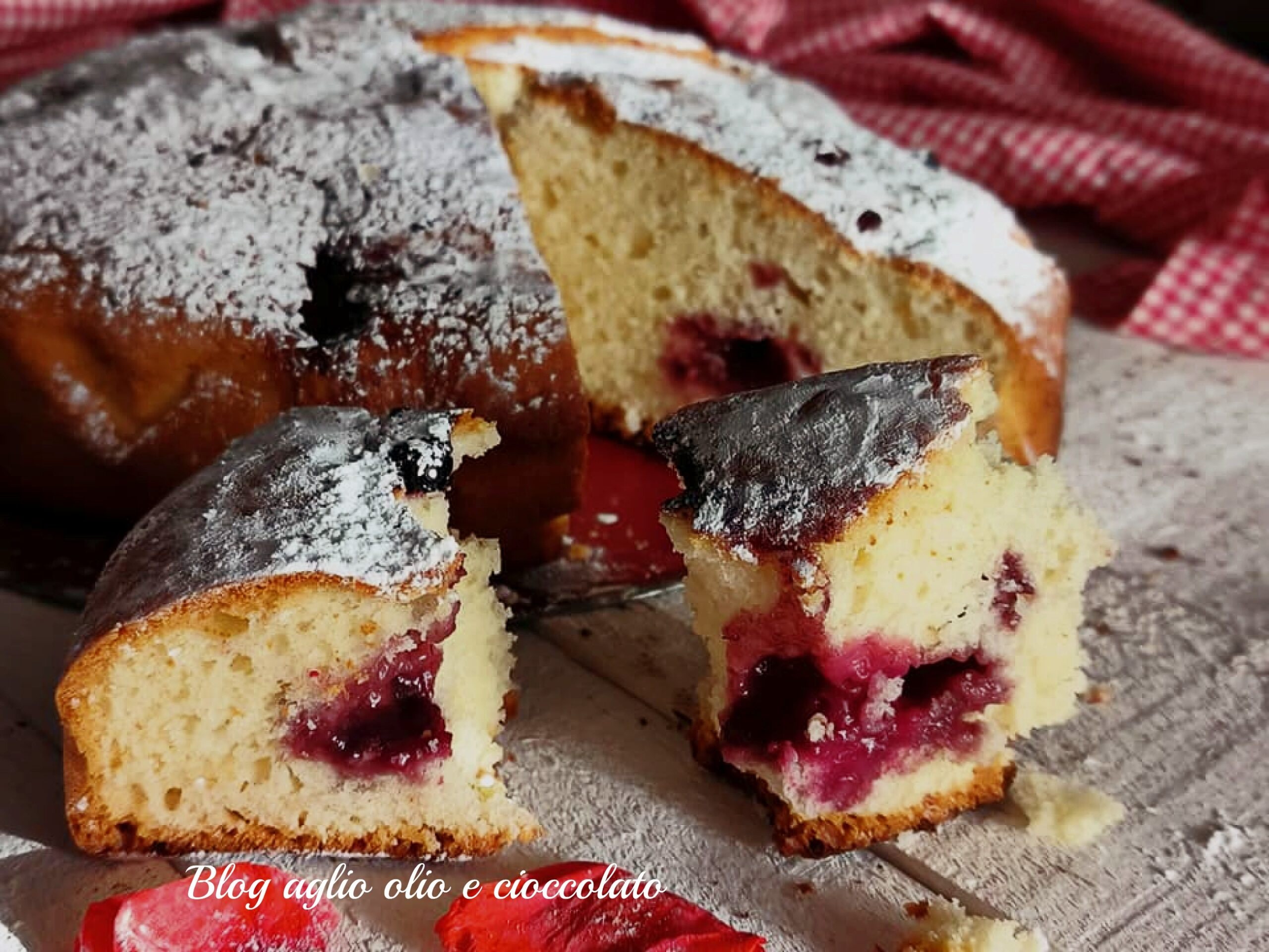 TAART MET EIWITTEN EN JAM-knoflook olie en chocolade blog
