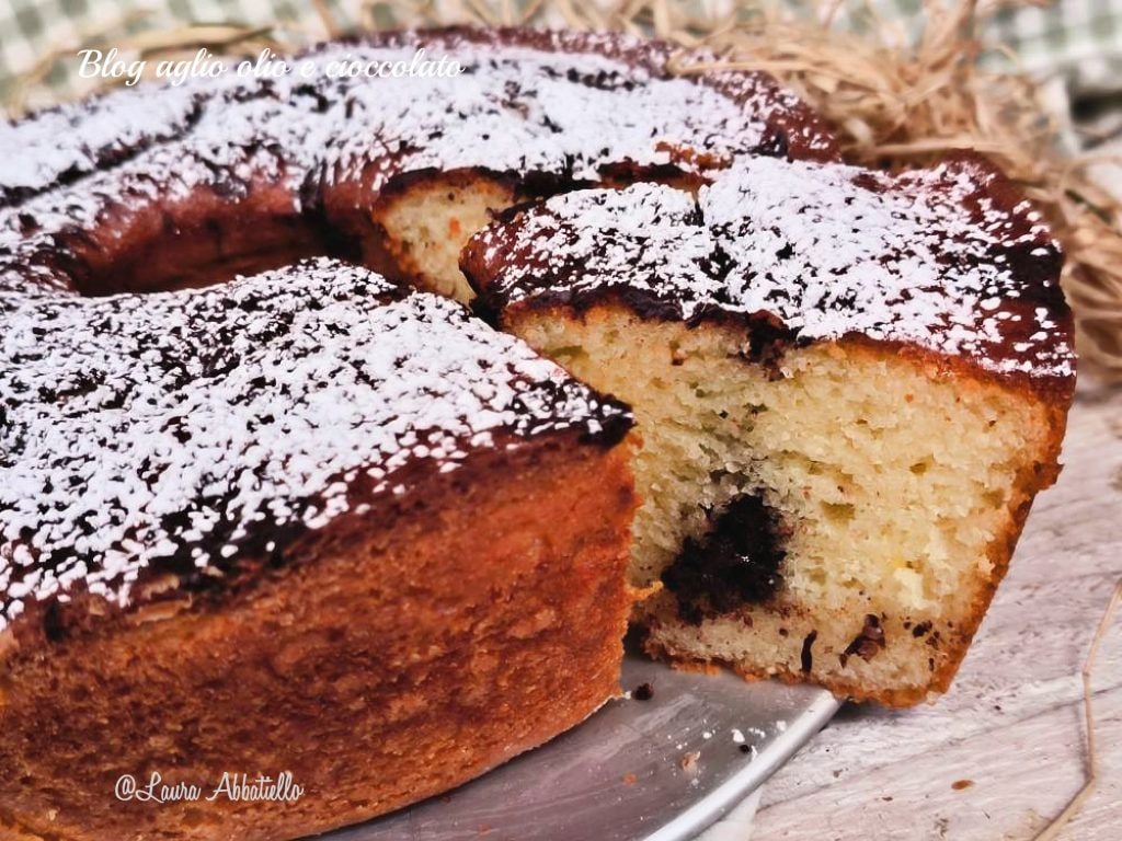 Nutella taart met rijstmeel die niet uithardt en krokant en romig blijft met een trucje, een eenvoudige en smakelijke cake geliefd bij jong en oud