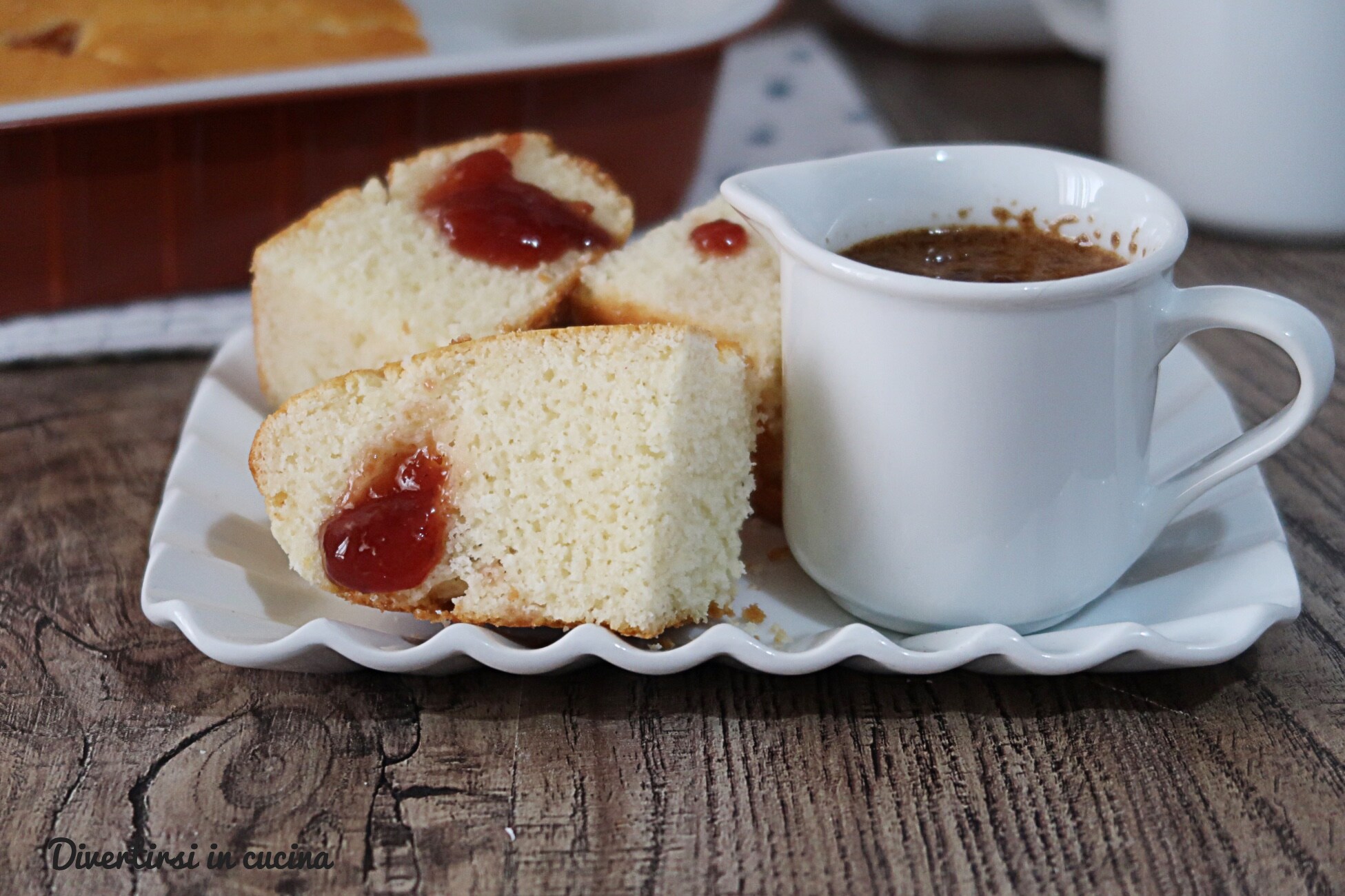 Taart met rijstmeel en jam