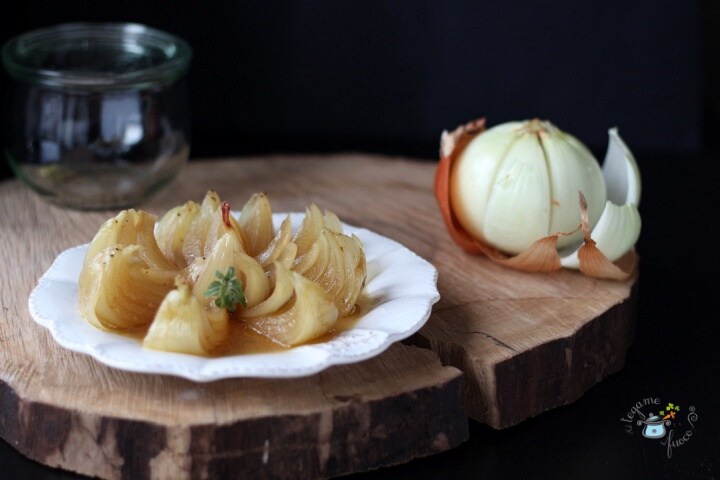 Uienbloem in potkoken