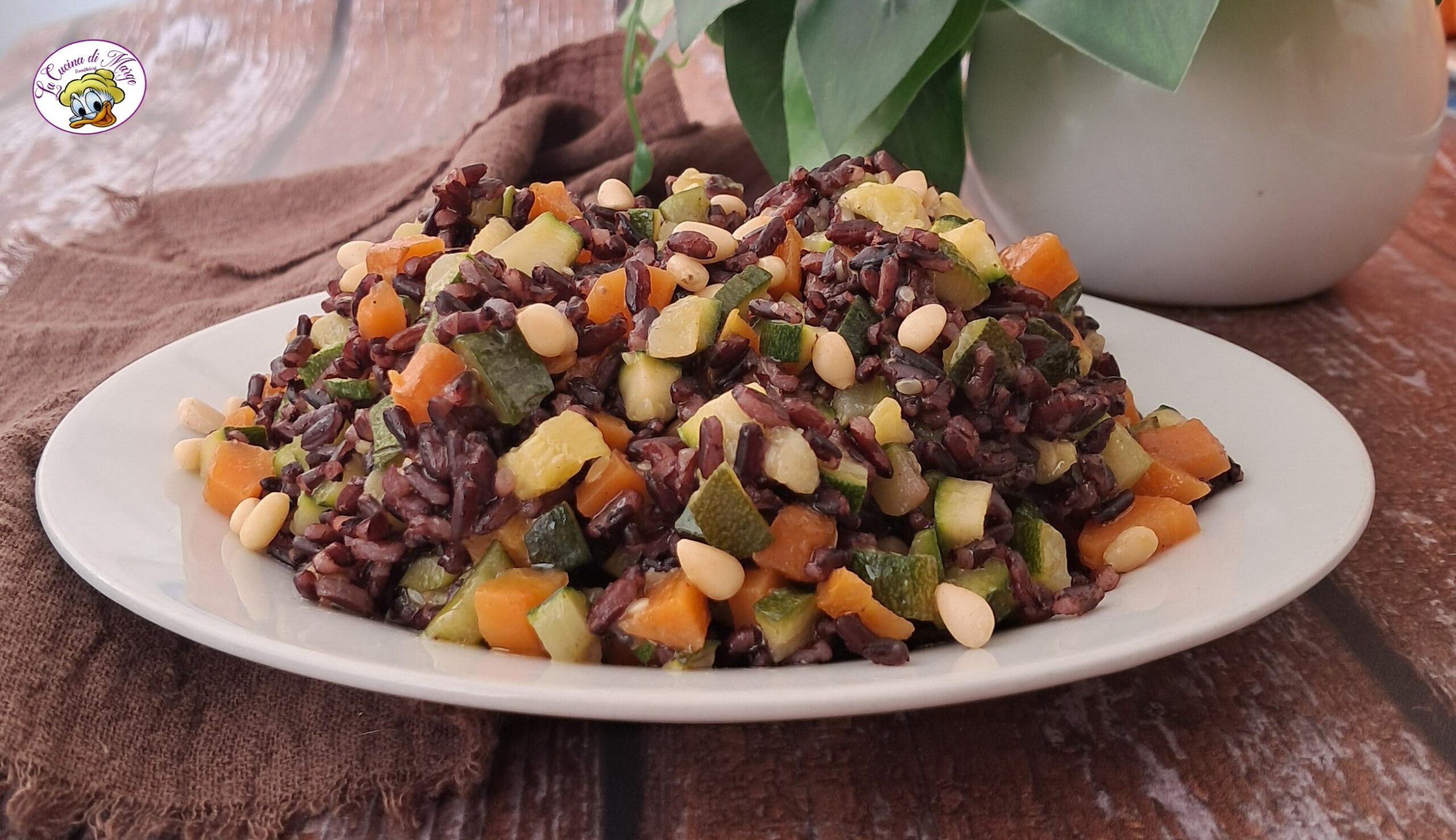 Venere rijst met wortels en courgettes