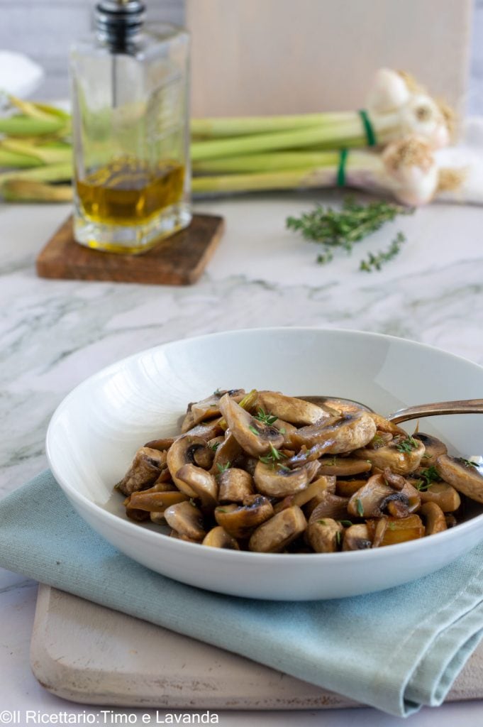 verse knoflookchampignons