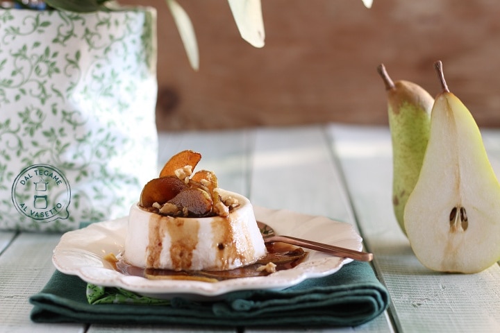 Yoghurtpudding in glazen pot