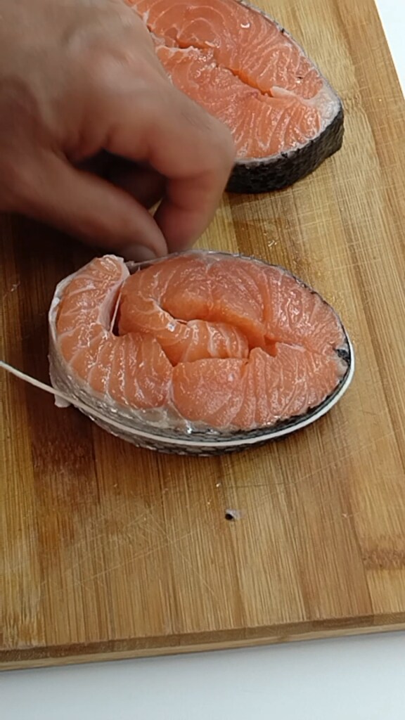 Zalmmedaillons in de pan met aardappelen