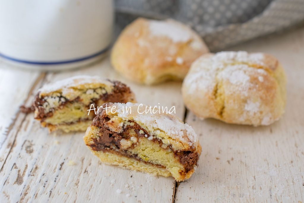 Zeer zachte koekjes met een hart van nutella