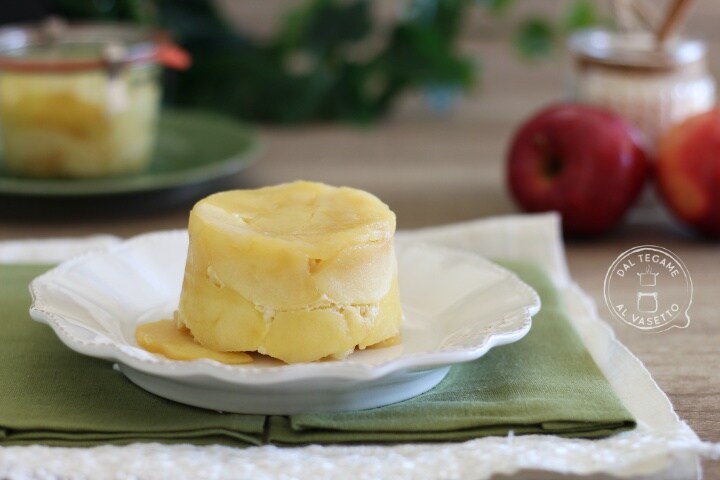 Zoete flans in potkoken