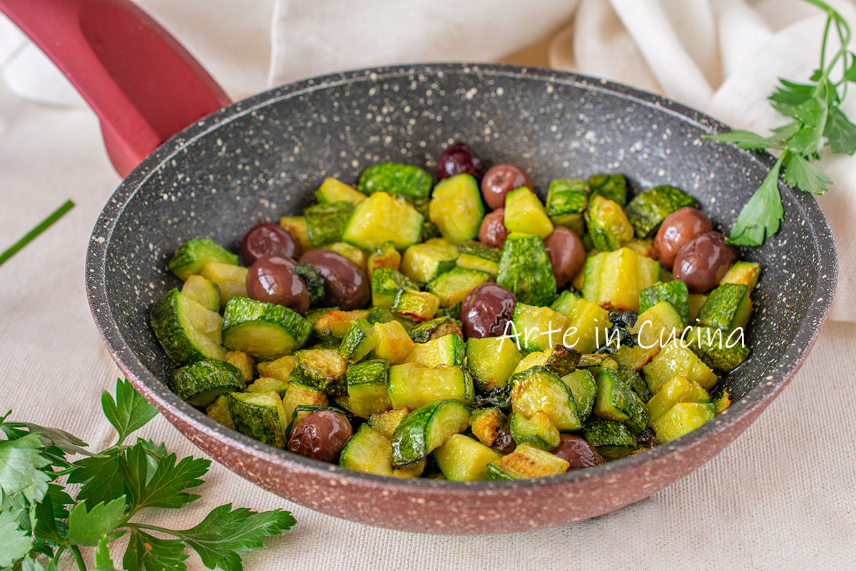 Courgettes, olijven en kappertjes snel bijgerecht