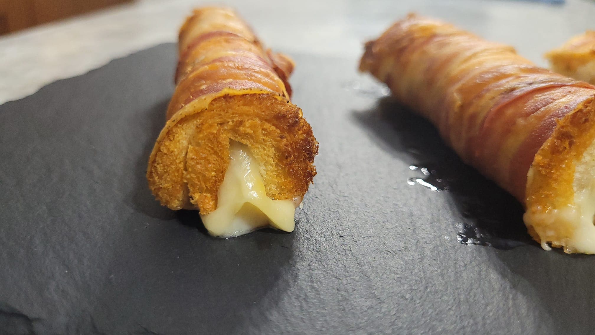 Broodrolletjes met Krokante Bacon