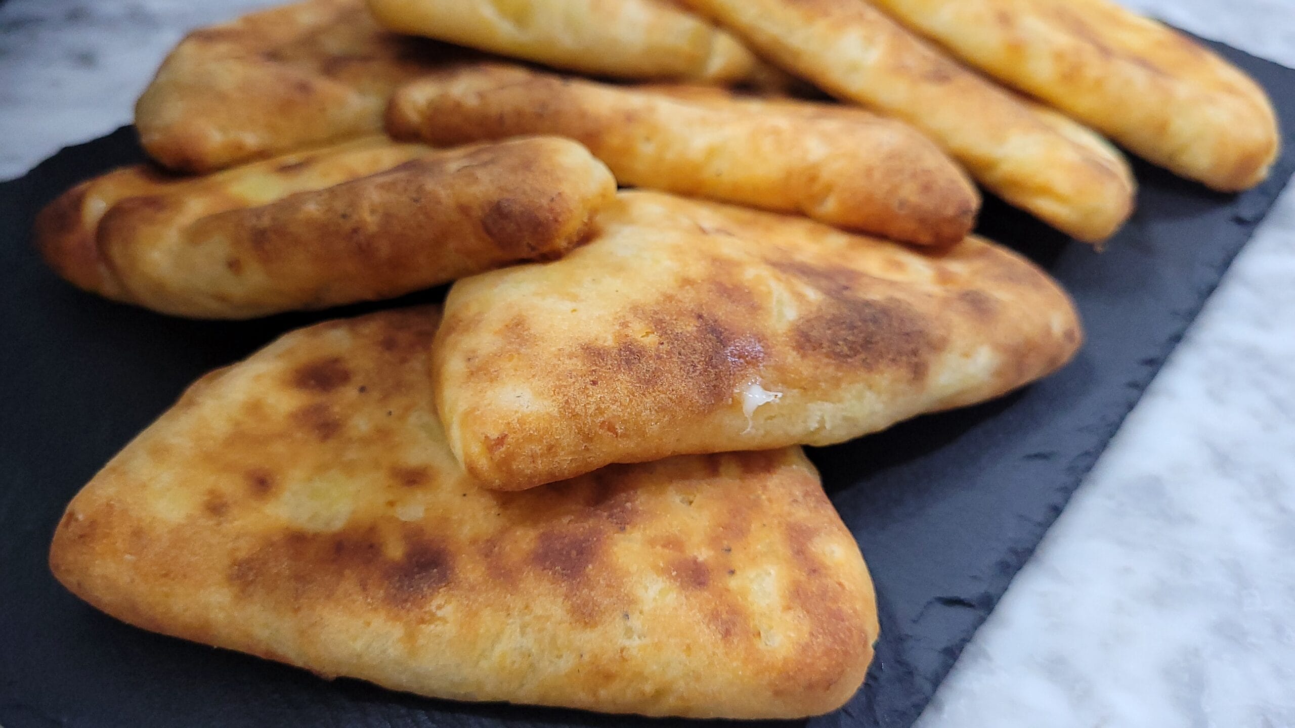 Gevulde Aardappelpanzerotti in heteluchtfriteuse