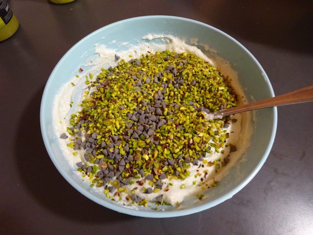 verkruimelde taart met ricotta en pistache