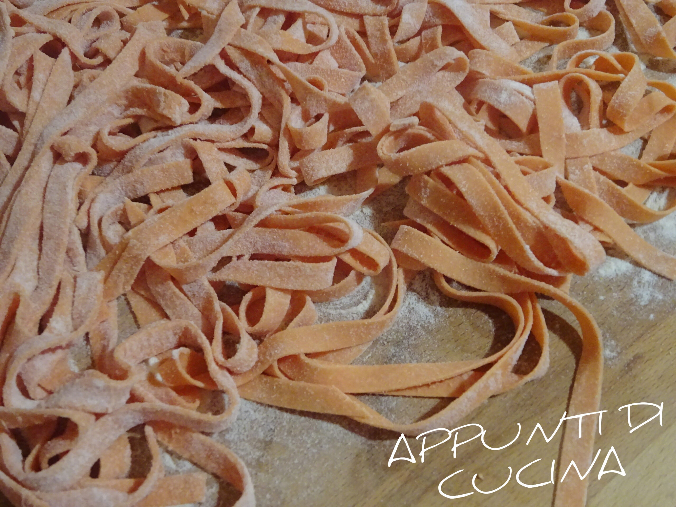 VERSE PASTA MET TOMATENDEEG