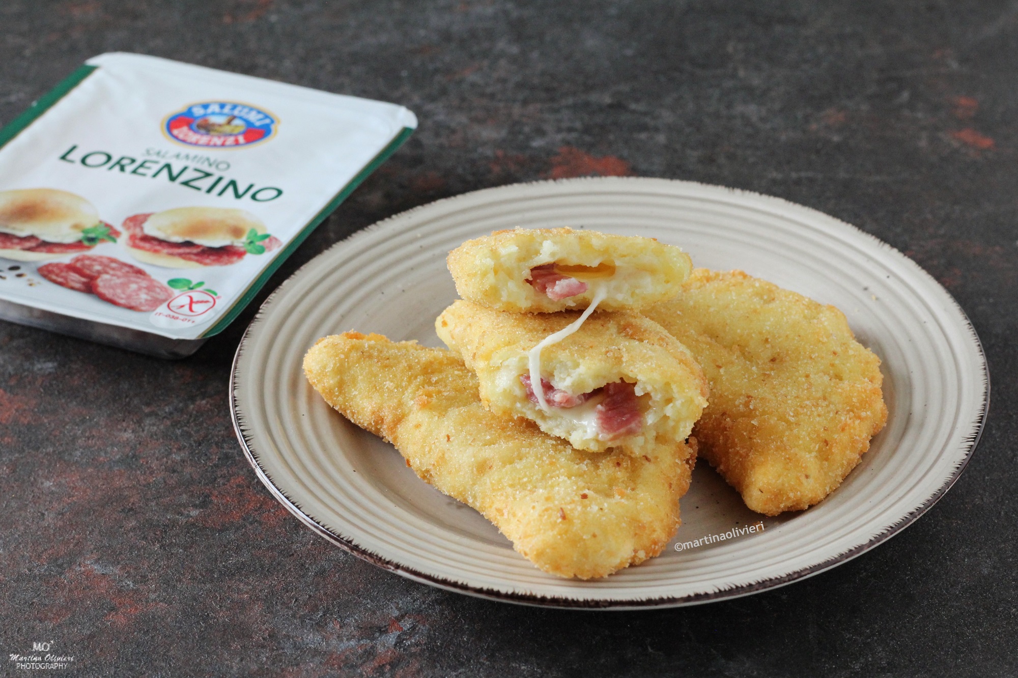 Aardappelsmileys met mozzarella en salami