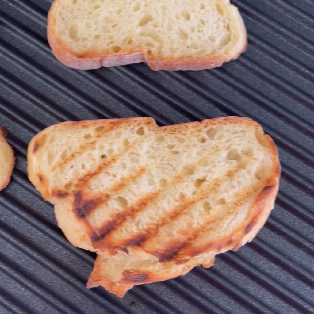 Crostini met worst in de airfryer
