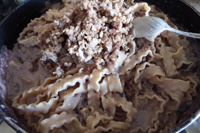 pasta met rode radicchio en worst