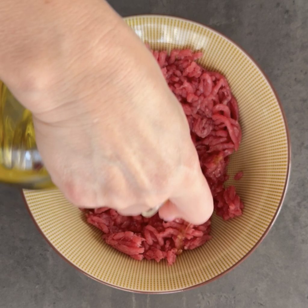 Gehaktballen met gekookte ham