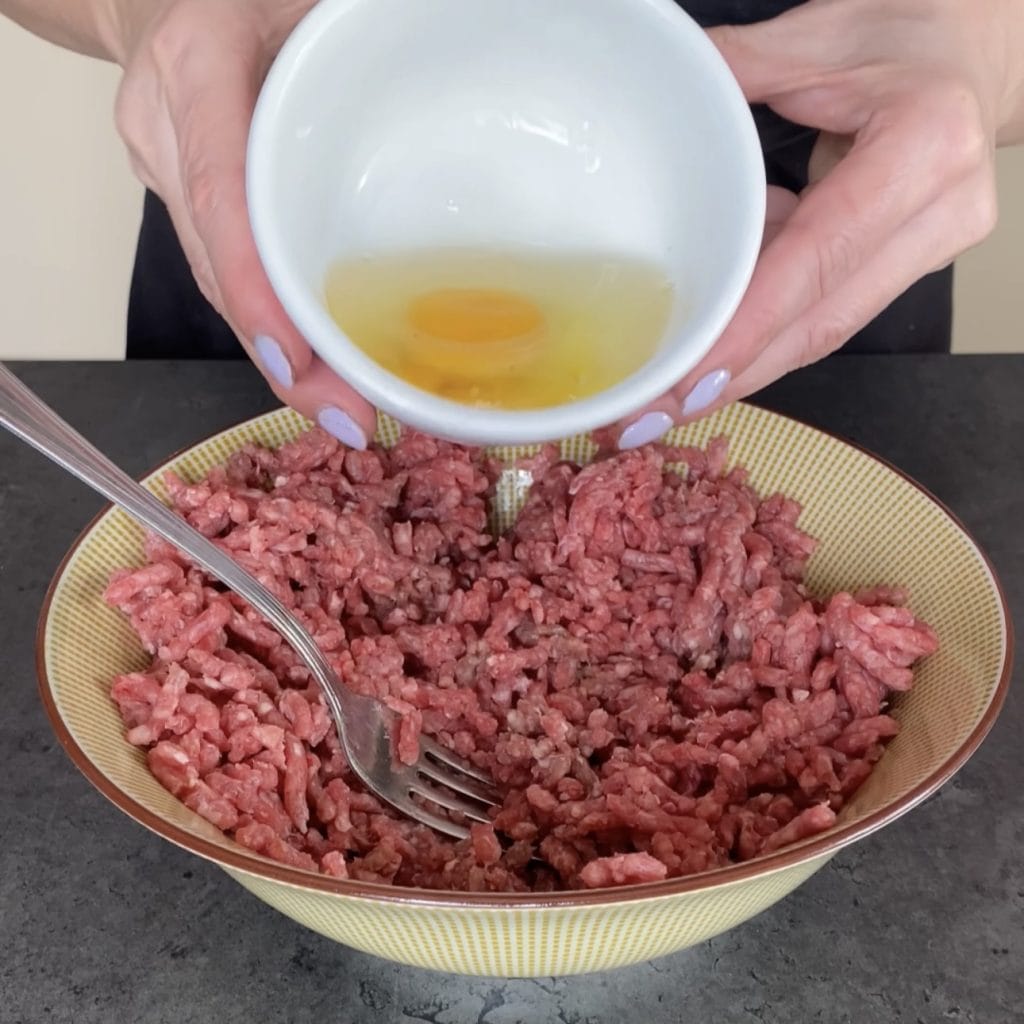 Gehaktballen met mortadella in saus