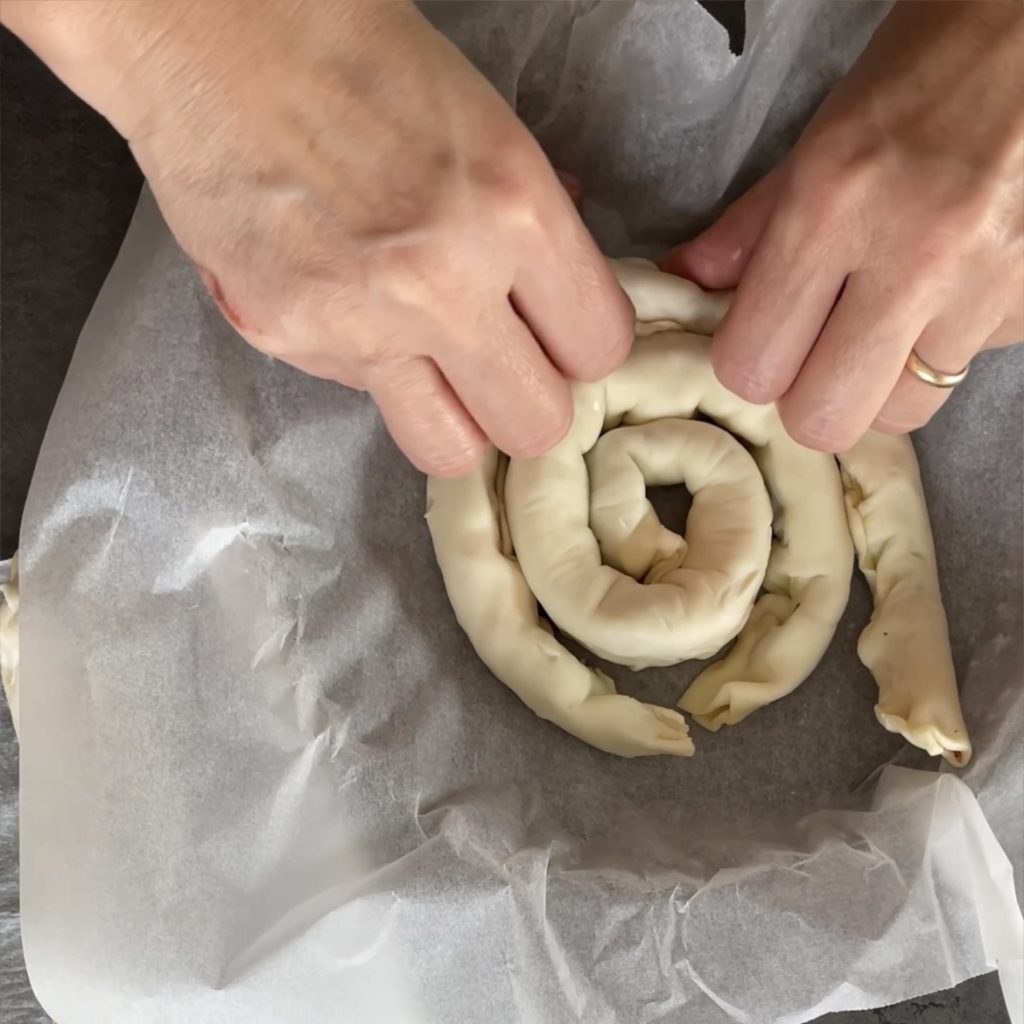 Hartige taart met champignons en speck