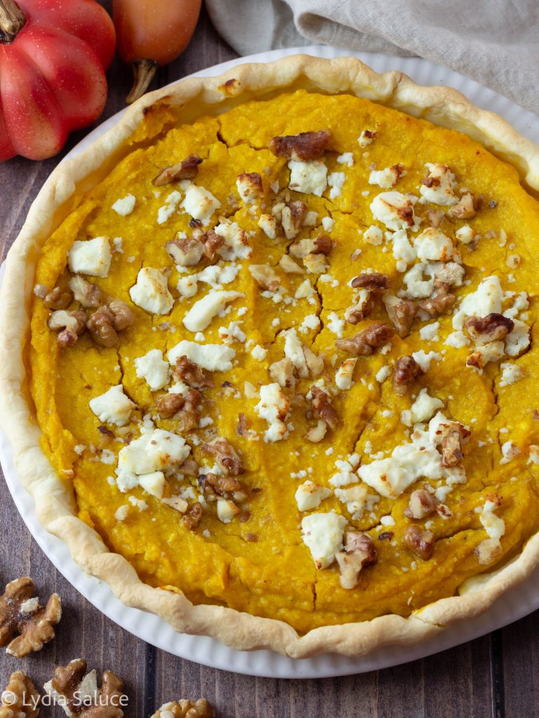 Hartige taart met pompoen en feta
