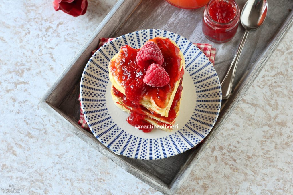 Hartvormige pannenkoeken voor Valentijnsdag