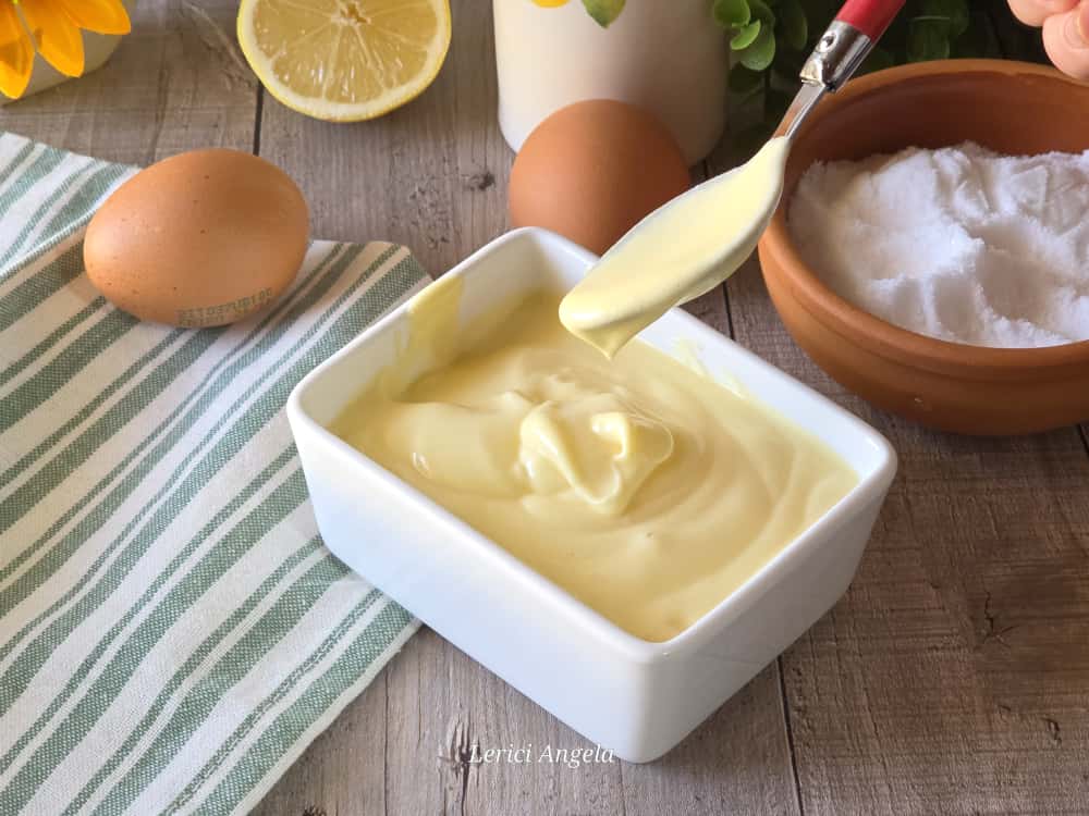 Mayonaise met hardgekookte eieren