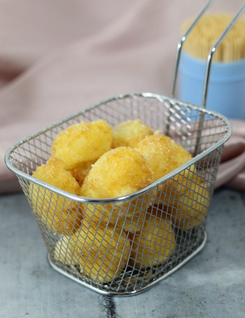 gefrituurde mozzarellabolletjes