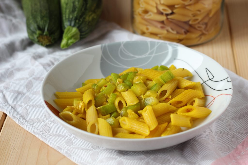 pasta met courgette en saffraan