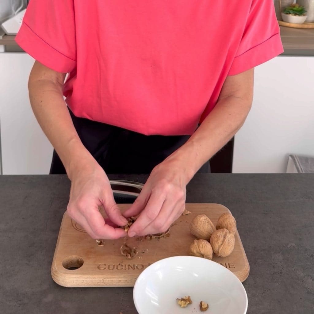 Kippenstukjes met radicchio en noten