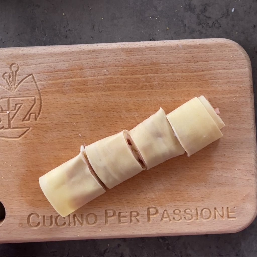 Lasagne met mortadella en pistache