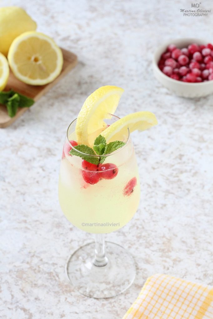 Limoncello spritz