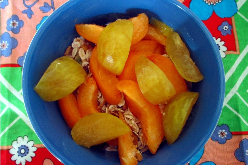 Muesli met yoghurt en fruit, Eet zonder Buik