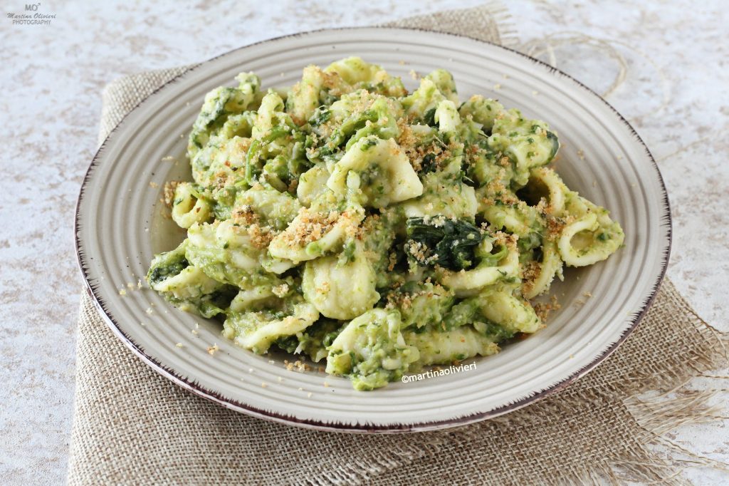 Orecchiette met raapstelen en kikkererwten