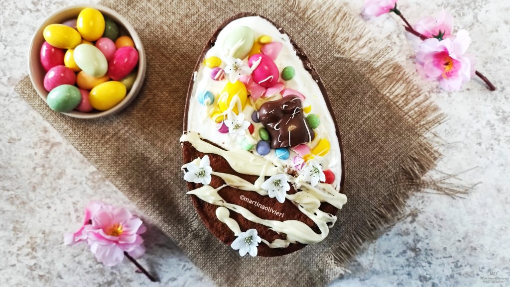 Paasei gevuld met tiramisu