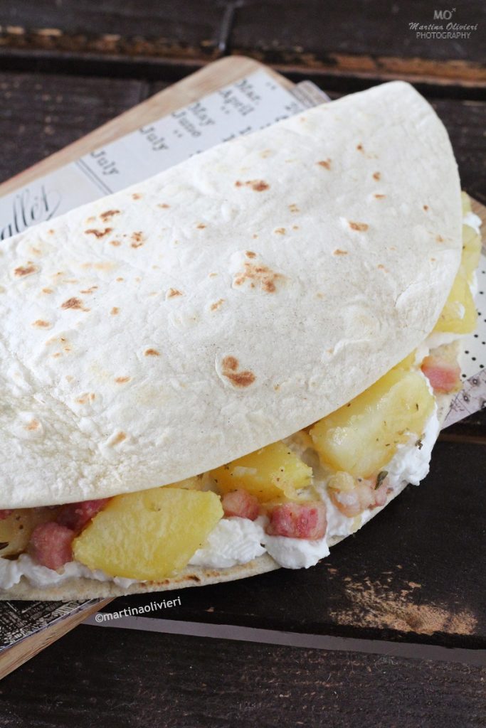 Piadina met ricotta, aardappelen en spek