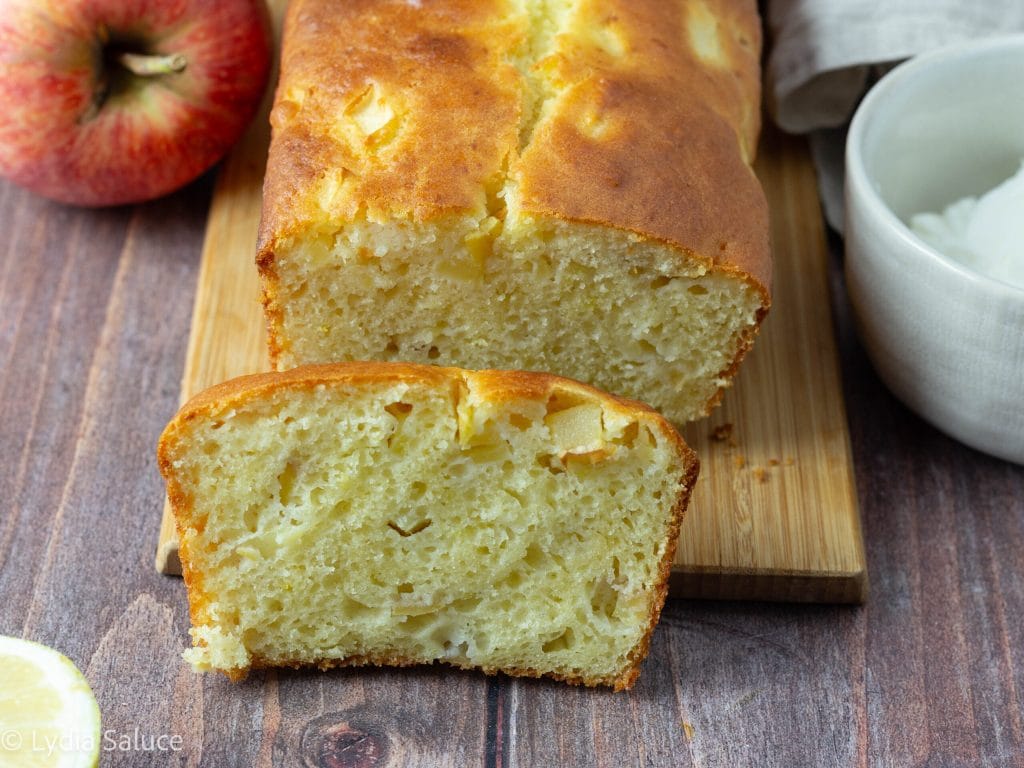 Plumcake met appels en Griekse yoghurt