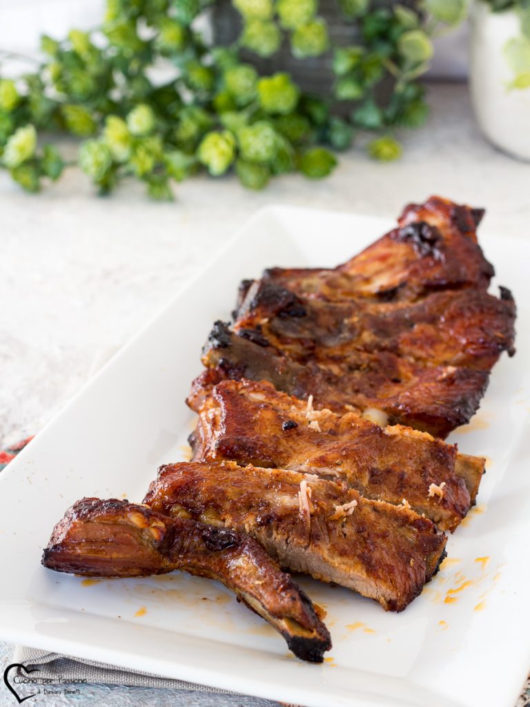 Spareribs in barbecuesaus