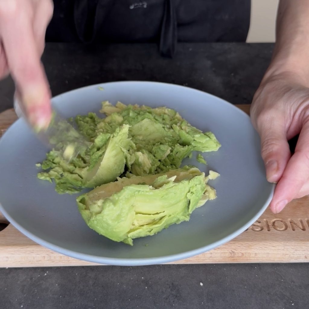 Tacoschuitjes met avocado en zalm