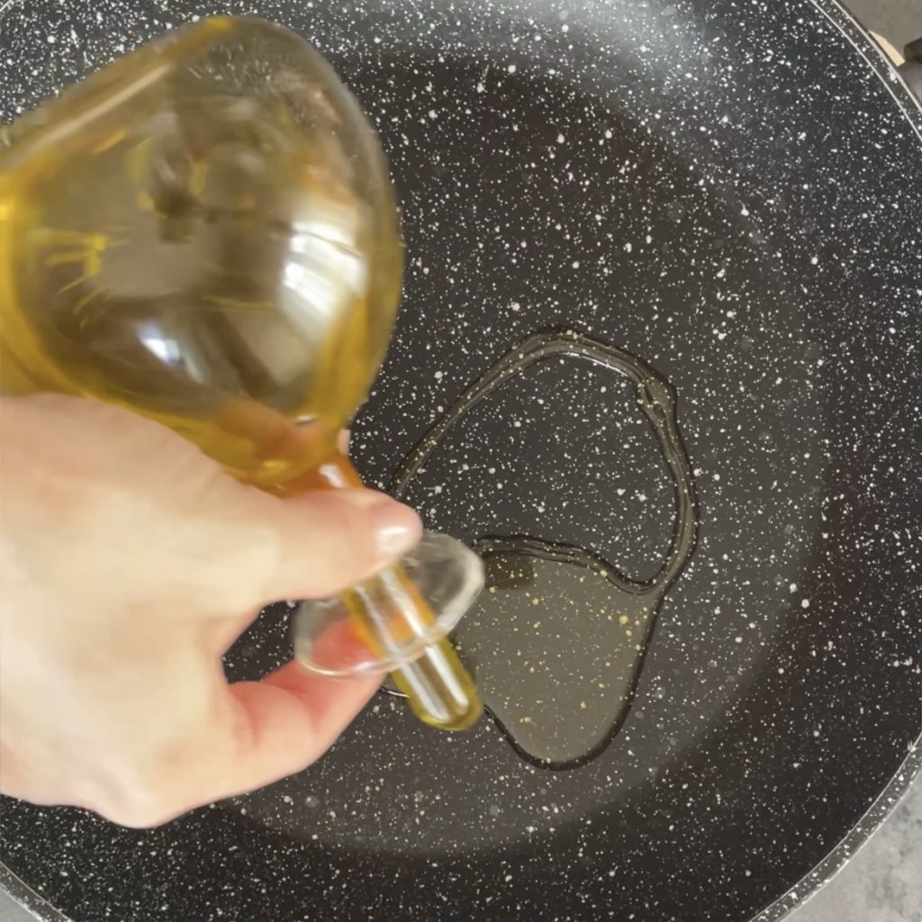 Tagliatelle met worst en champignons