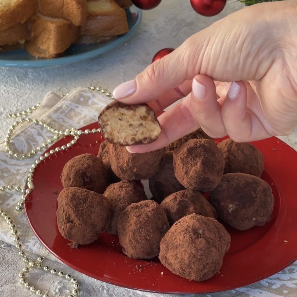 Truffels met pandoro en koffie